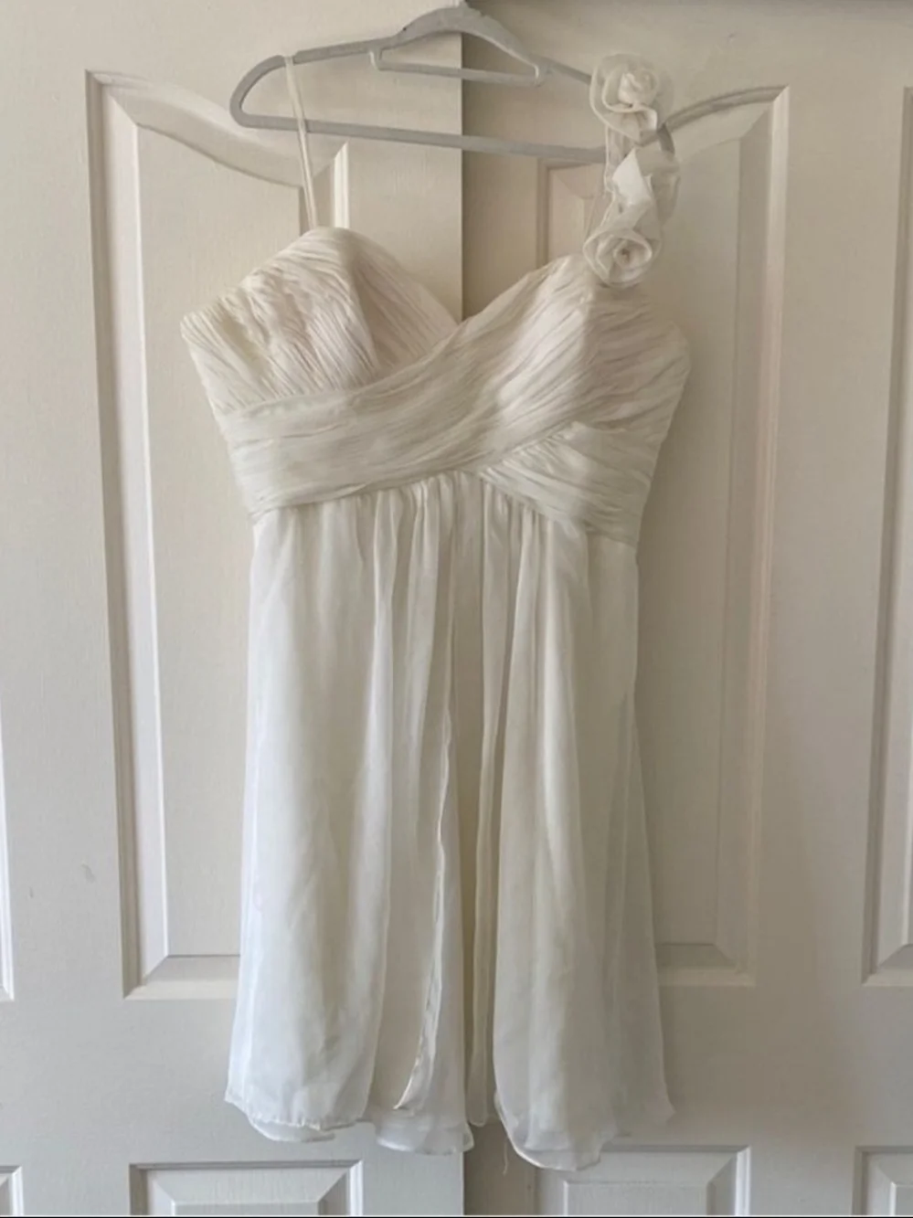 May Queen White One-Shoulder Floral Strap Chiffon A-Line Dress. Size 16 - Picture 2 of 10